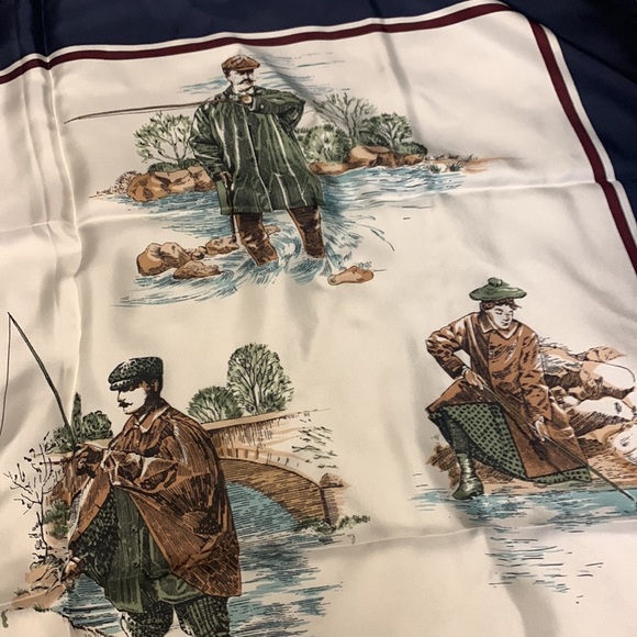 Burberry silk scarf - Picture 3 of 8